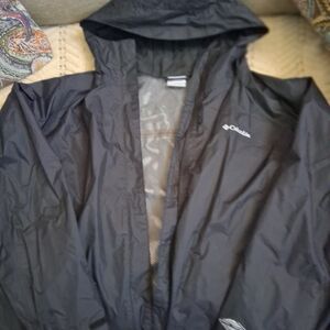 Columbia Men's Black Raincoat